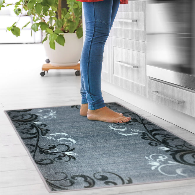 Skid-Resistant Area Rug Elegant Scroll – Silver Gray