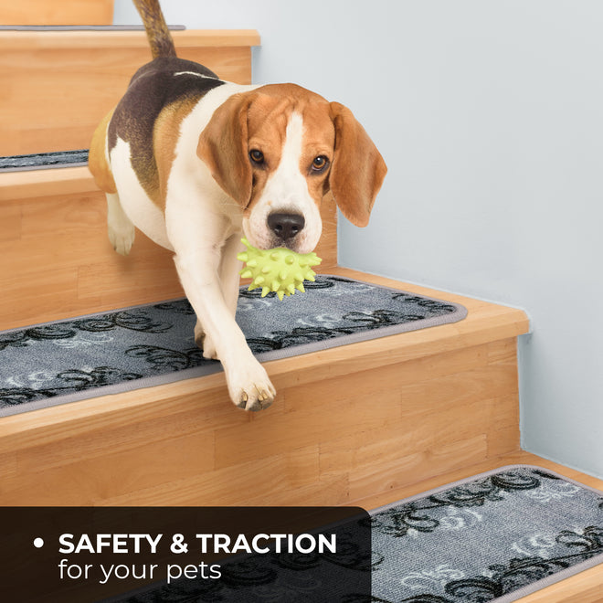 Set of 15 Skid-Resistant Carpet Stair Treads – Elegant Scroll – Silver Gray